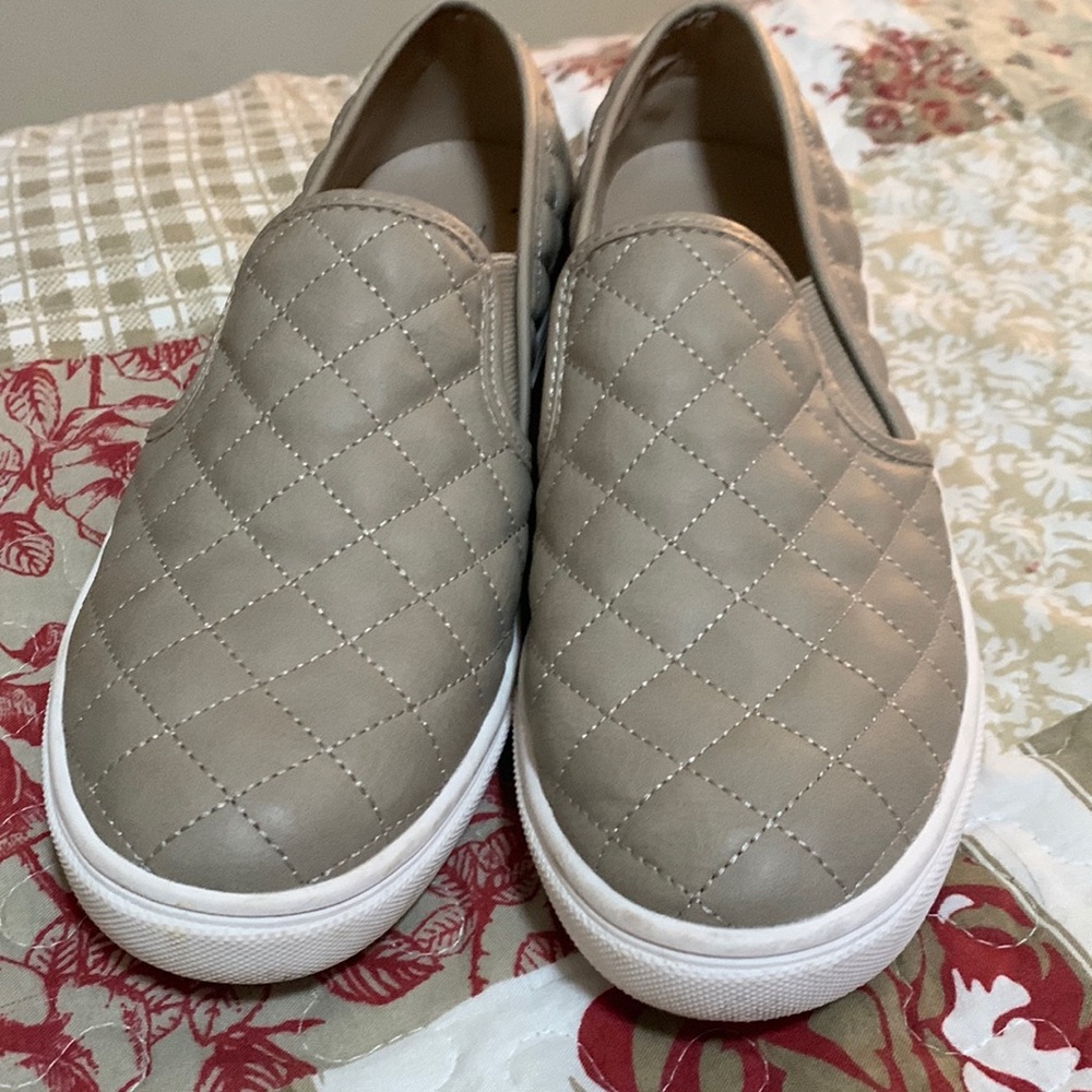 Steve Madden Slip ons